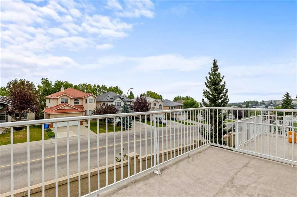 39 Hamptons Link NW