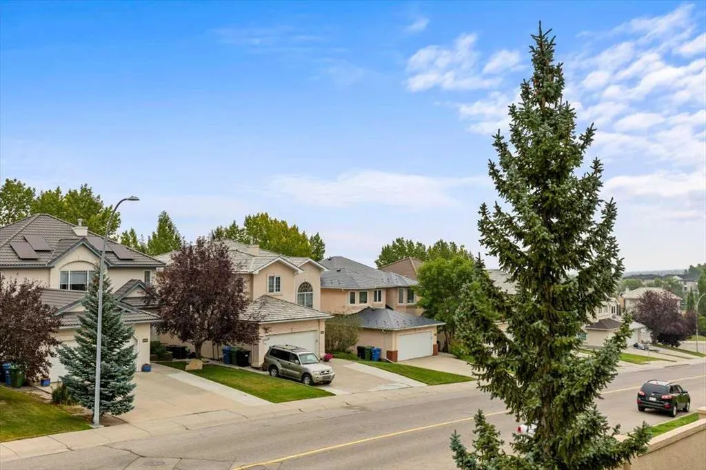 39 Hamptons Link NW