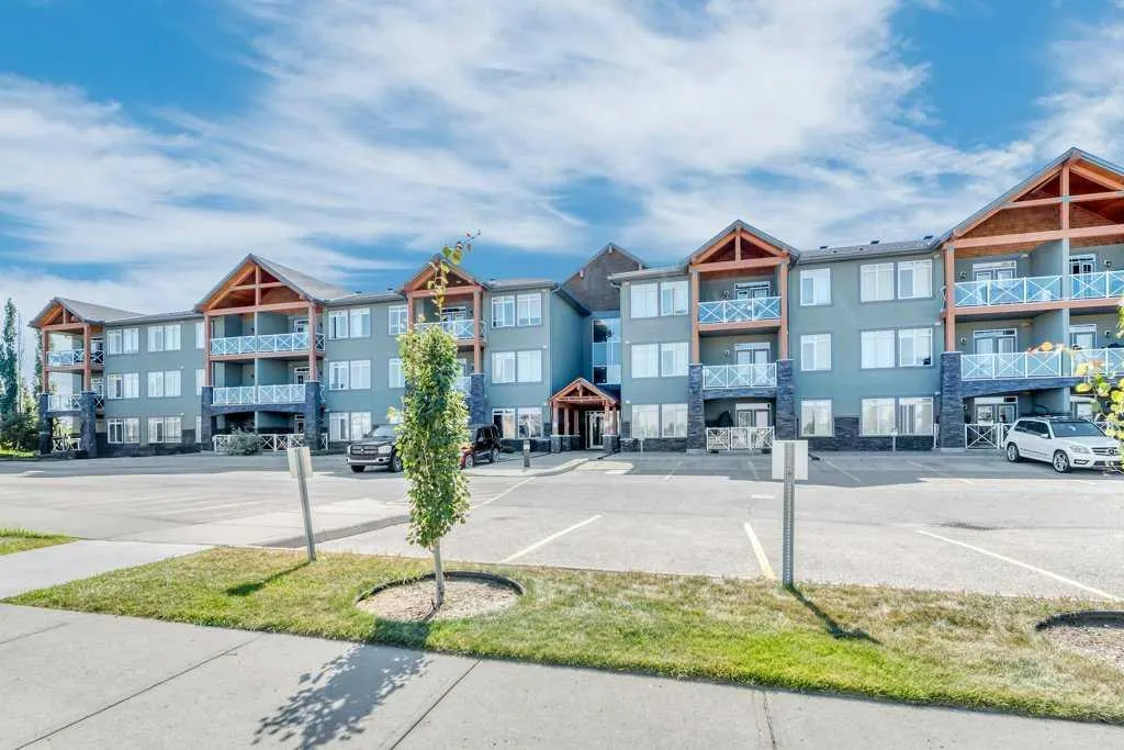 1005B Westmount Drive, #102