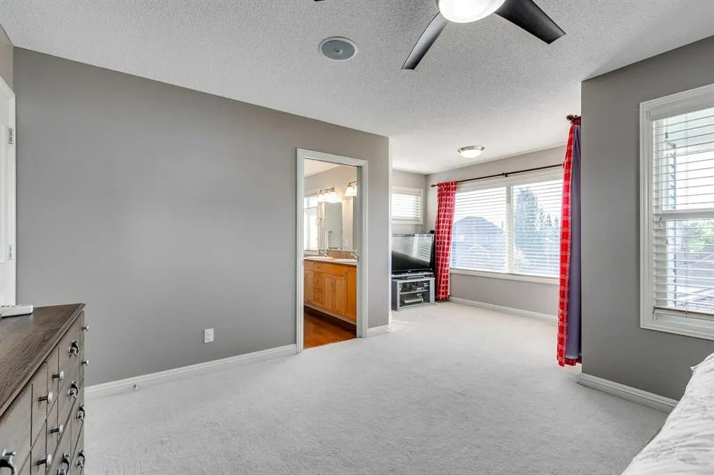 38 Prestwick Parade SE
