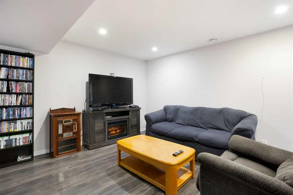 332 New Brighton Place SE