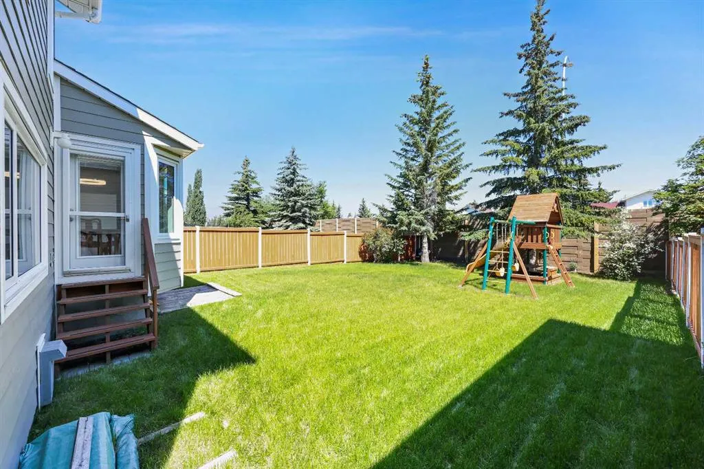 104 Hawkmount Close NW