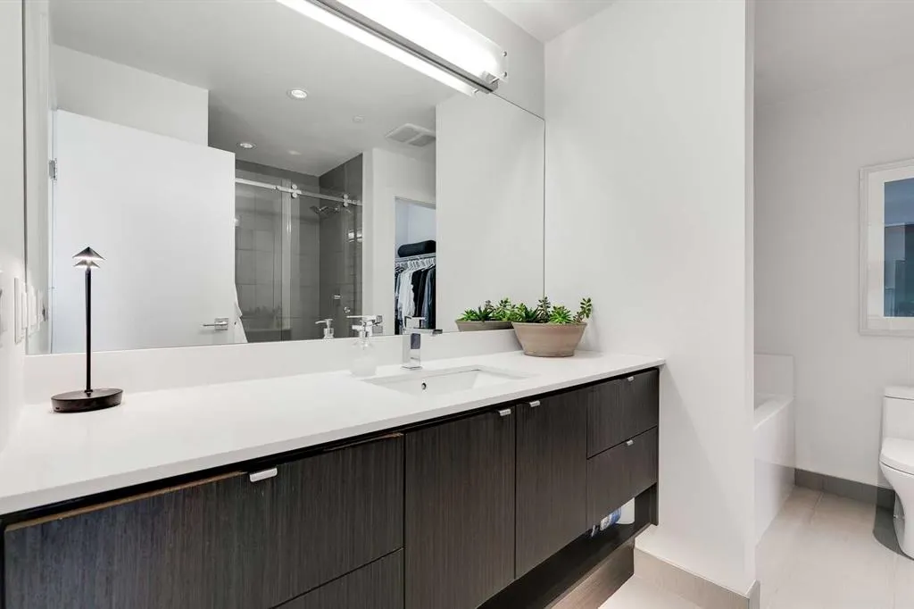 305 18 Avenue SW, #314