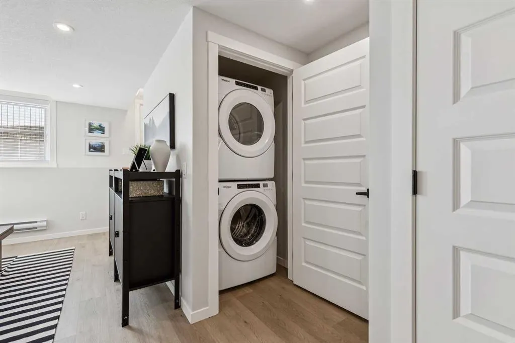 135 Mahogany Parade SE, #105