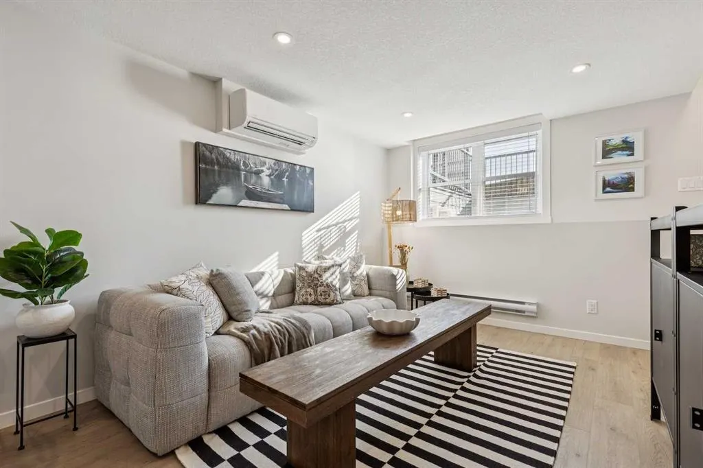 135 Mahogany Parade SE, #105