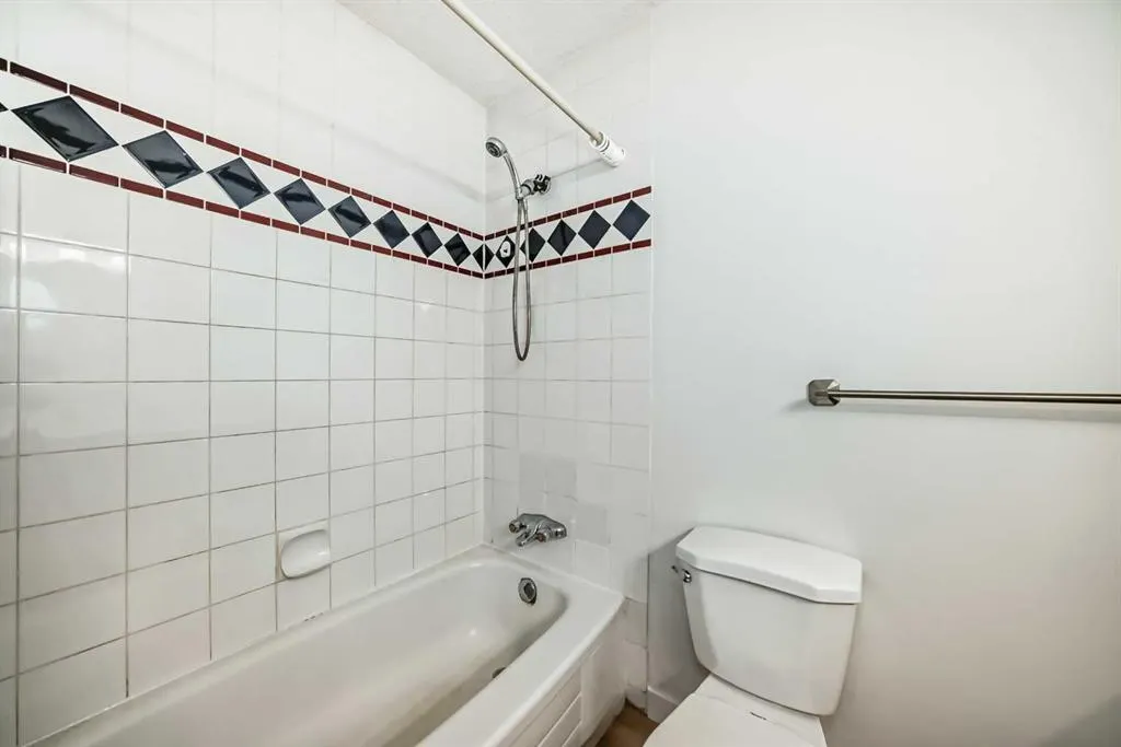 2511 38 Street NE, #10