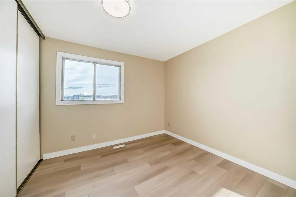 2511 38 Street NE, #10