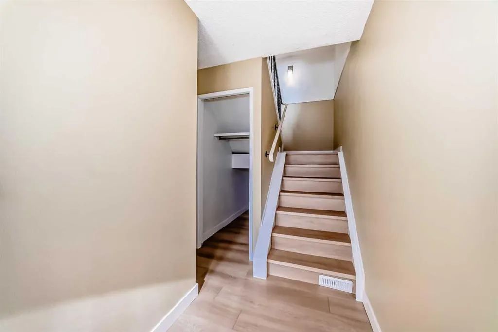 2511 38 Street NE, #10