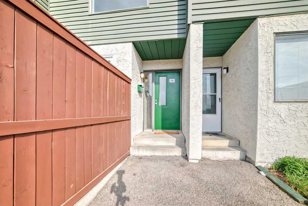2511 38 Street NE, #10