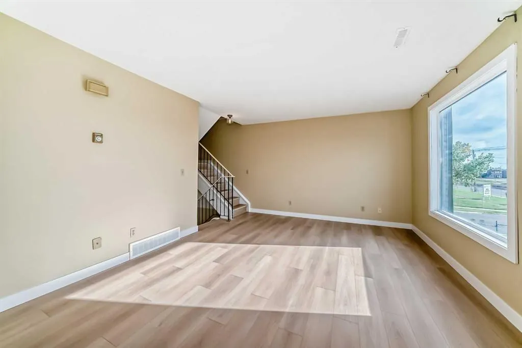 2511 38 Street NE, #10