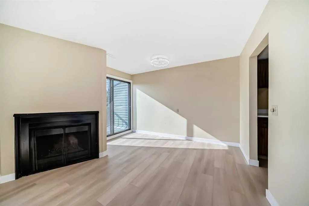 2511 38 Street NE, #10