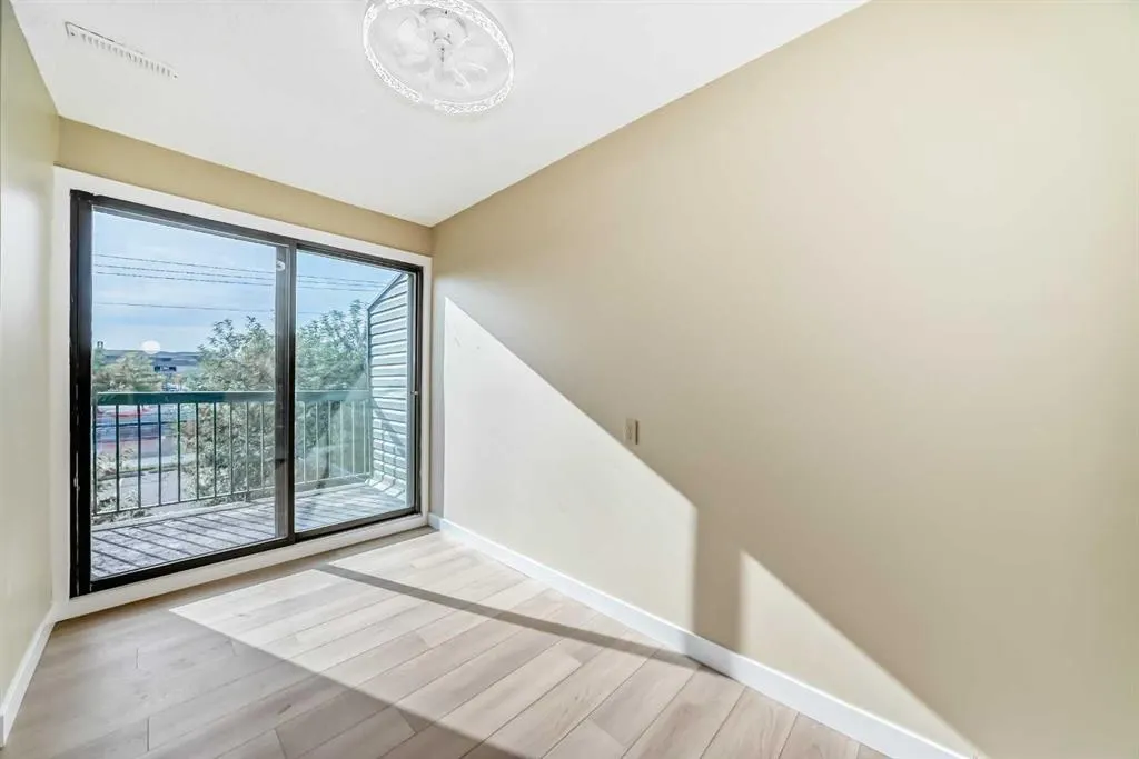 2511 38 Street NE, #10