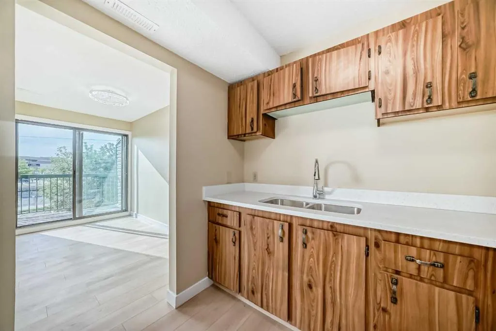2511 38 Street NE, #10