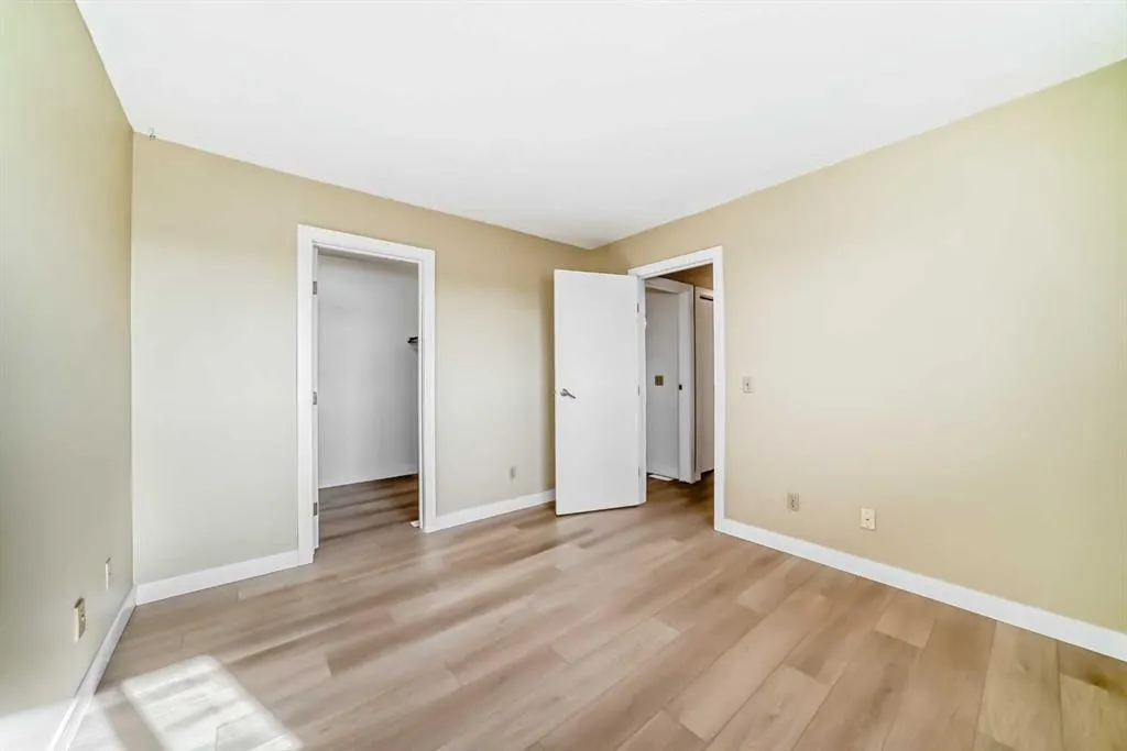 2511 38 Street NE, #10