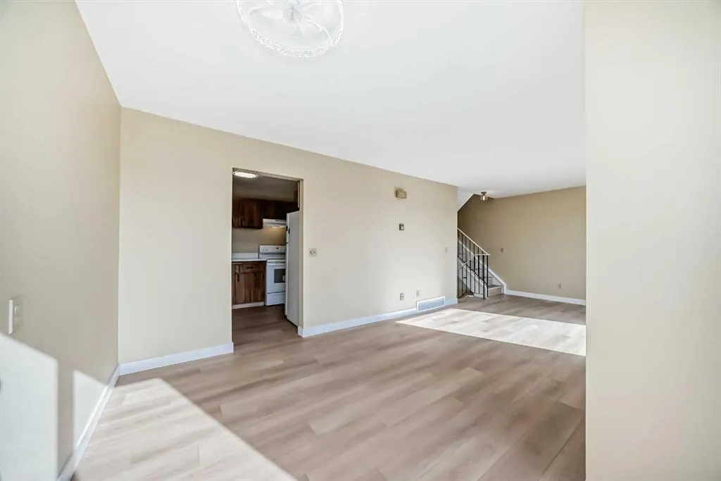 2511 38 Street NE, #10