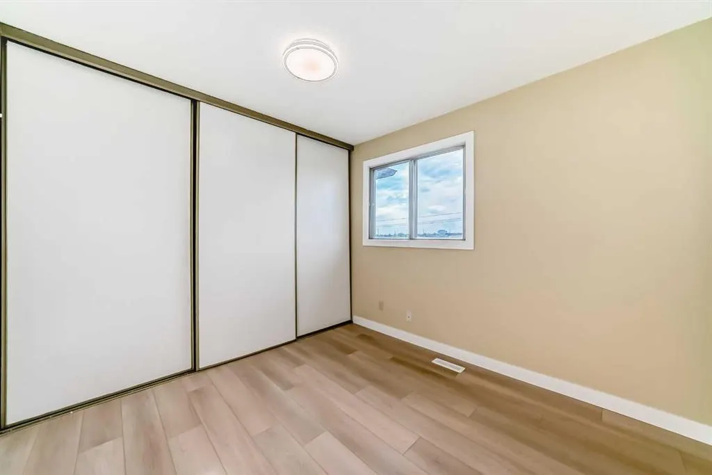 2511 38 Street NE, #10