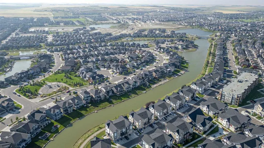 298 Canals Crossing