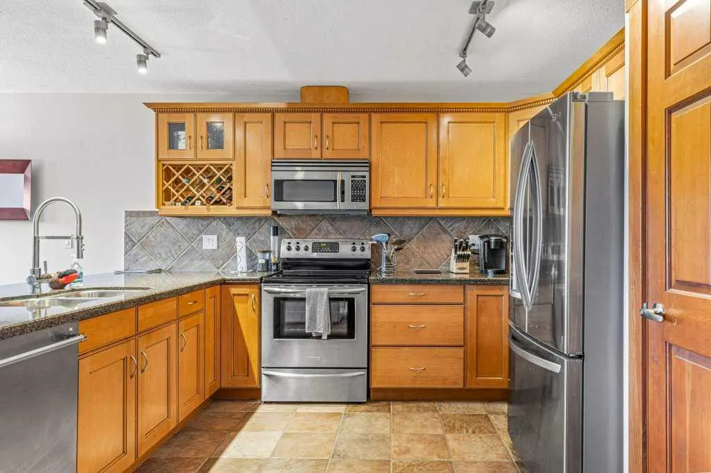 150 Crossbow Place, #301