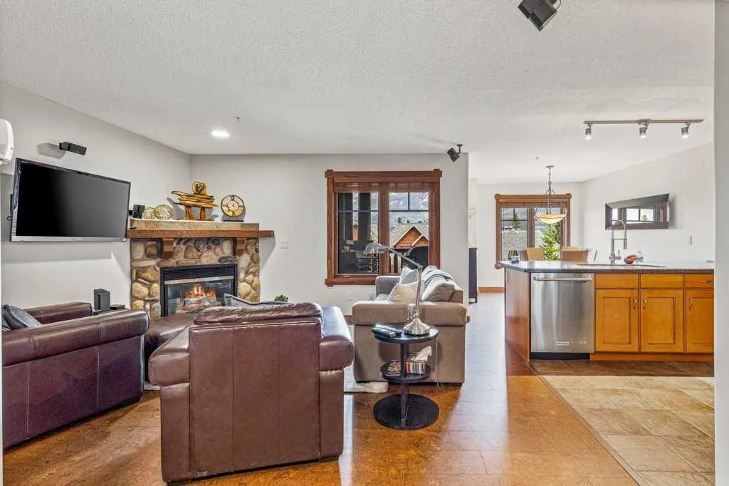 150 Crossbow Place, #301