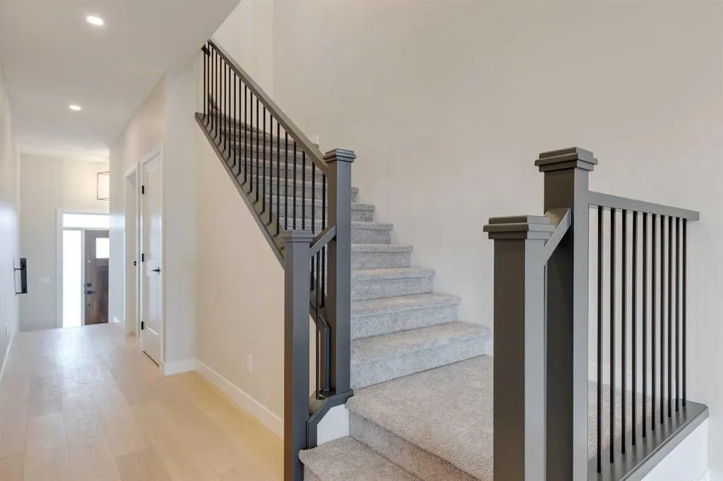 167 Greenwich Drive NW