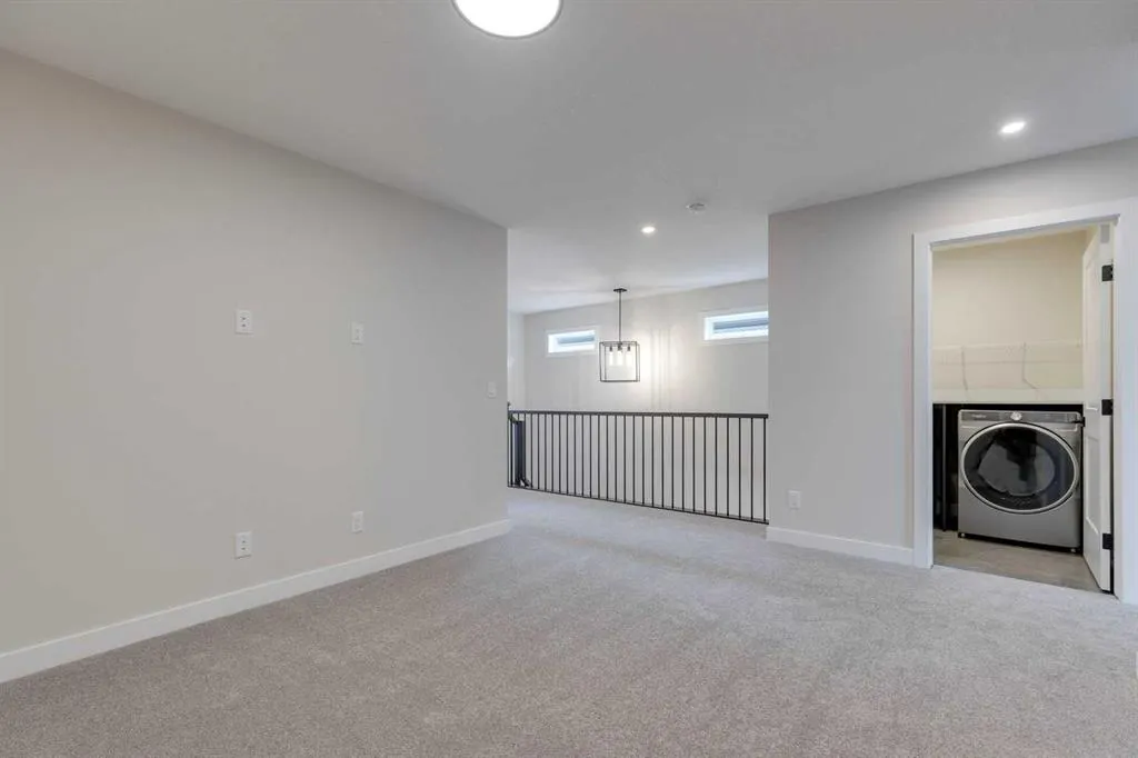 167 Greenwich Drive NW