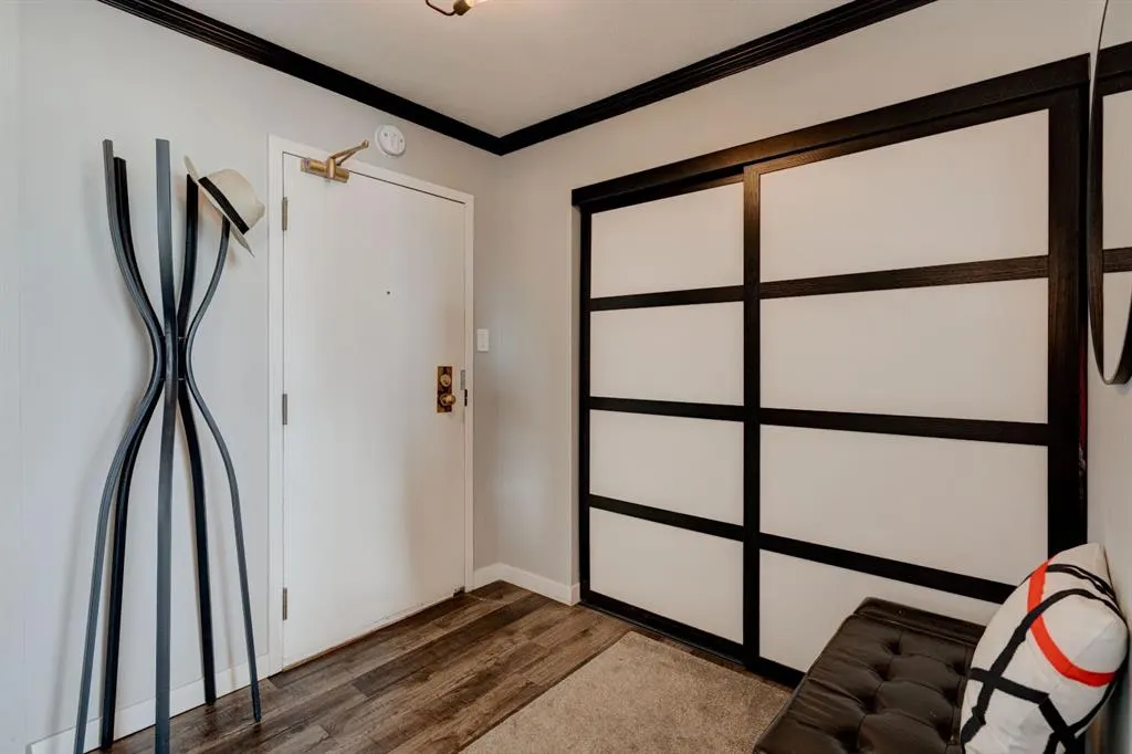 330 26 Avenue SW, #901