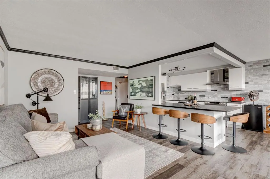 330 26 Avenue SW, #901