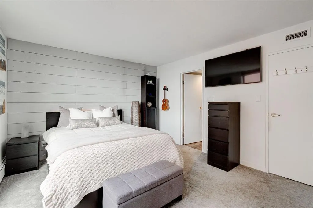 330 26 Avenue SW, #901
