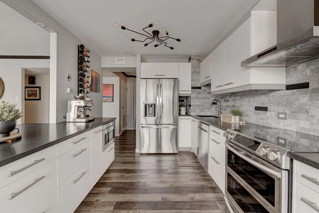 330 26 Avenue SW, #901