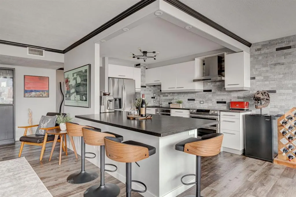 330 26 Avenue SW, #901