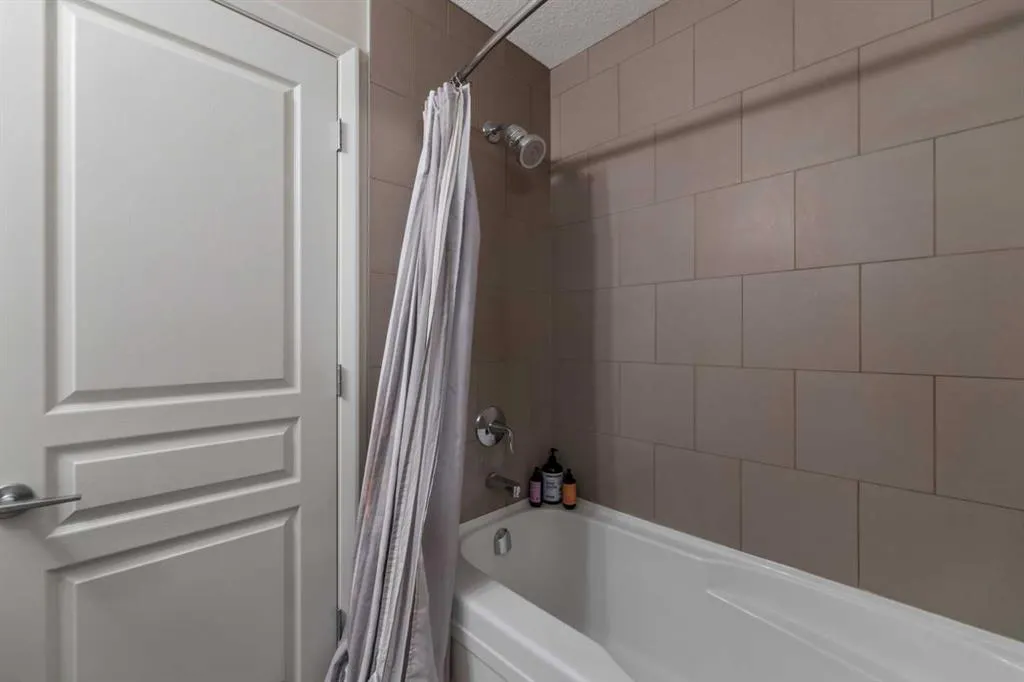 1320 1 Street SE, #2102