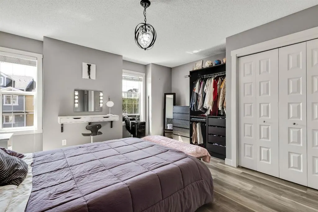 220 Mckenzie Towne Close SE