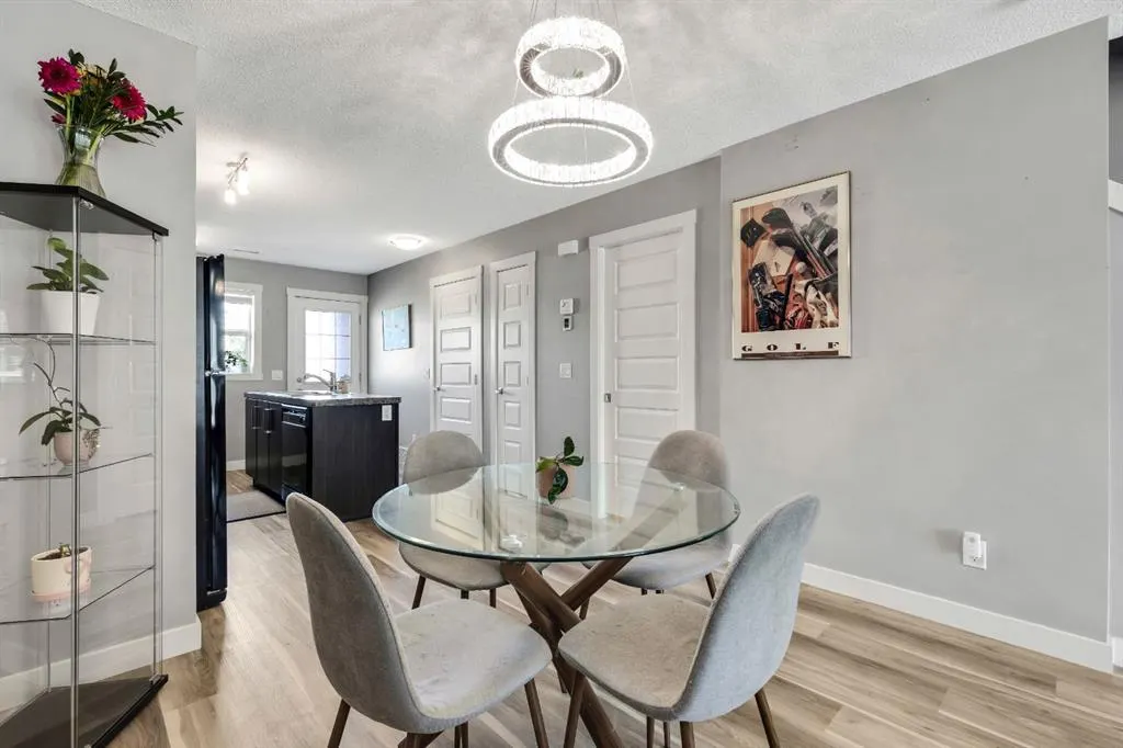 220 Mckenzie Towne Close SE