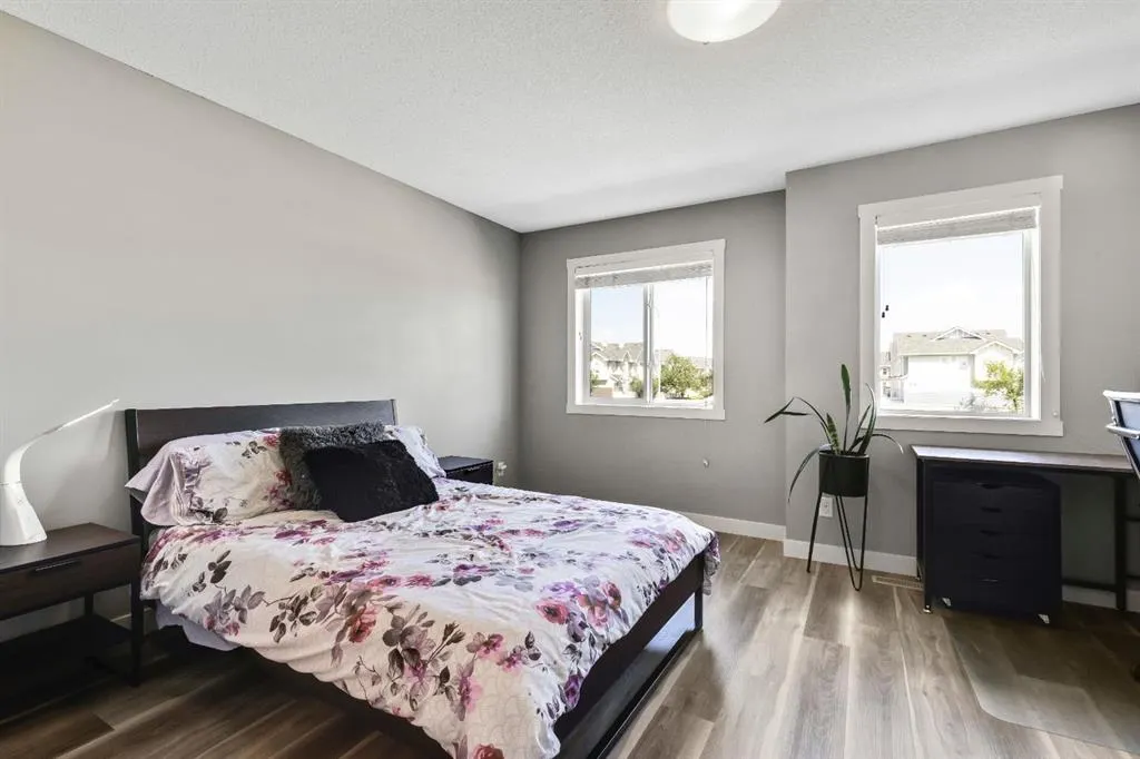 220 Mckenzie Towne Close SE