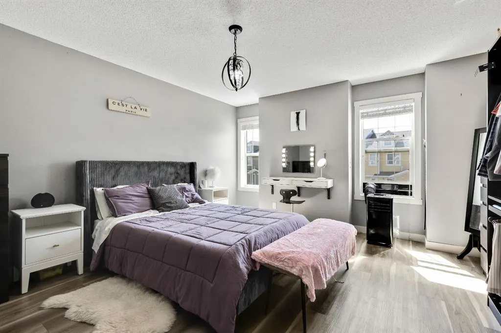 220 Mckenzie Towne Close SE
