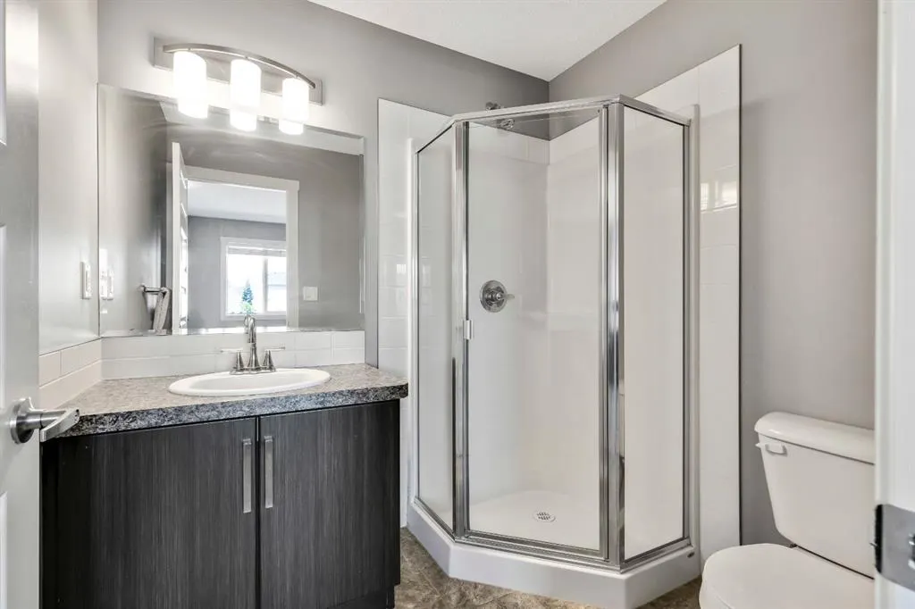 220 Mckenzie Towne Close SE