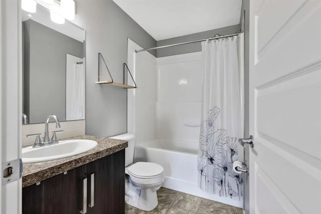 220 Mckenzie Towne Close SE