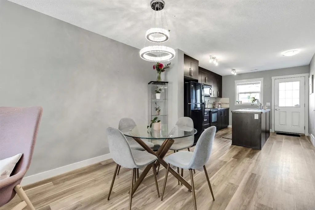 220 Mckenzie Towne Close SE