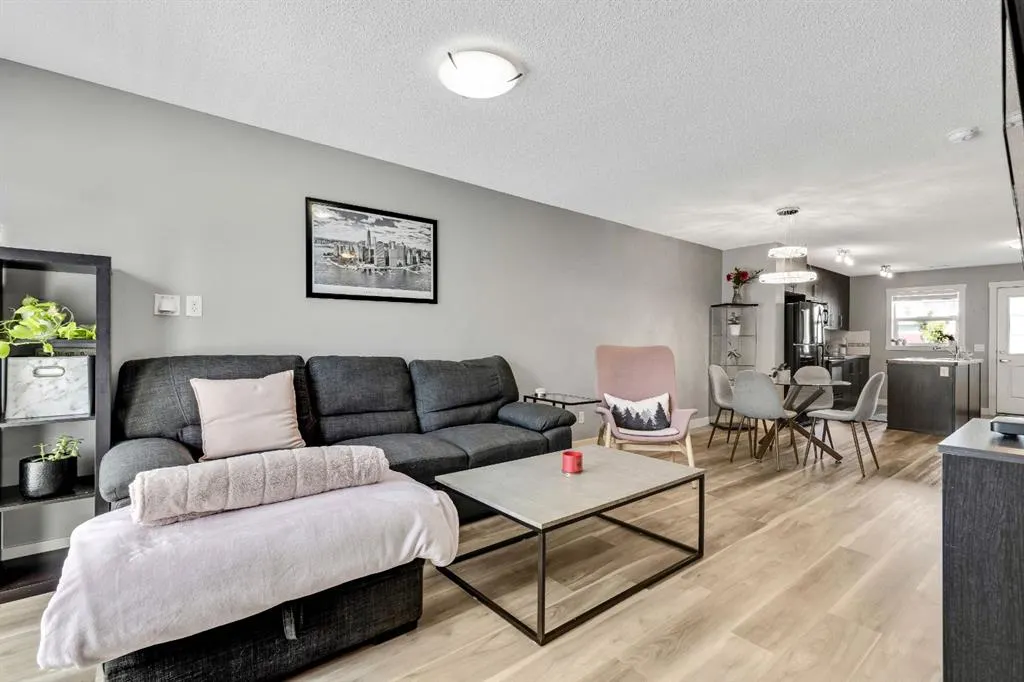 220 Mckenzie Towne Close SE