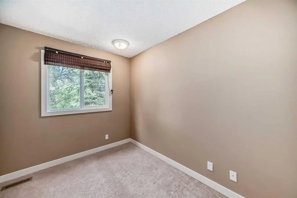 275 Columbia Boulevard W, #12