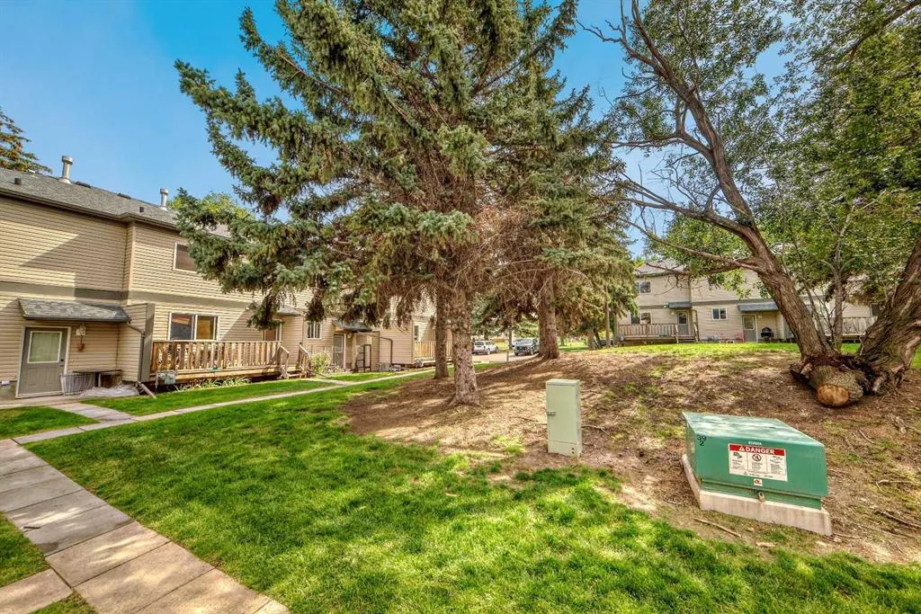275 Columbia Boulevard W, #12