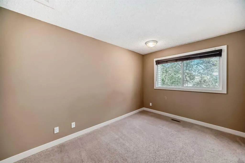 275 Columbia Boulevard W, #12