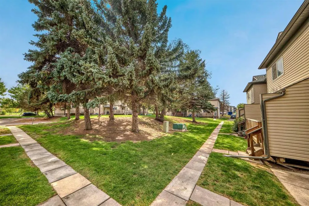 275 Columbia Boulevard W, #12