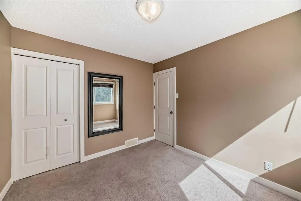 275 Columbia Boulevard W, #12