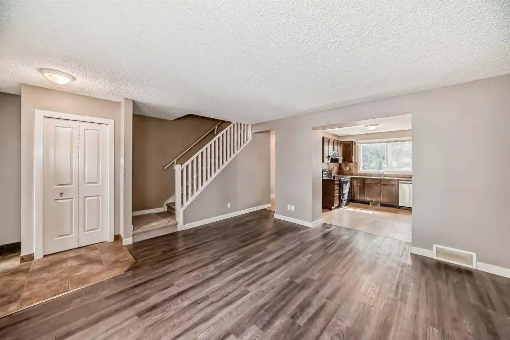 275 Columbia Boulevard W, #12