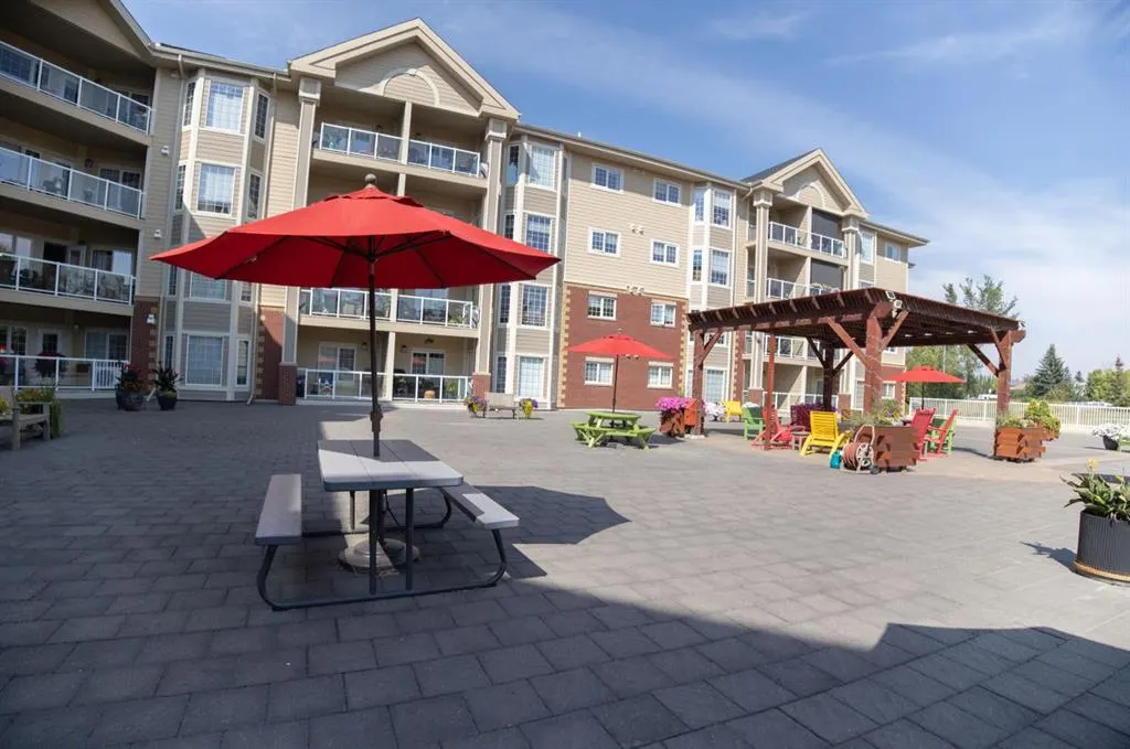 6 Michener Boulevard, ##123