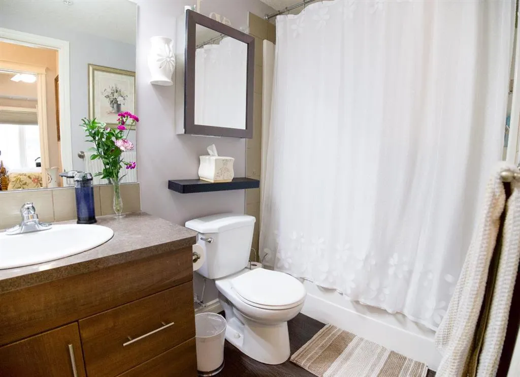 6 Michener Boulevard, ##123