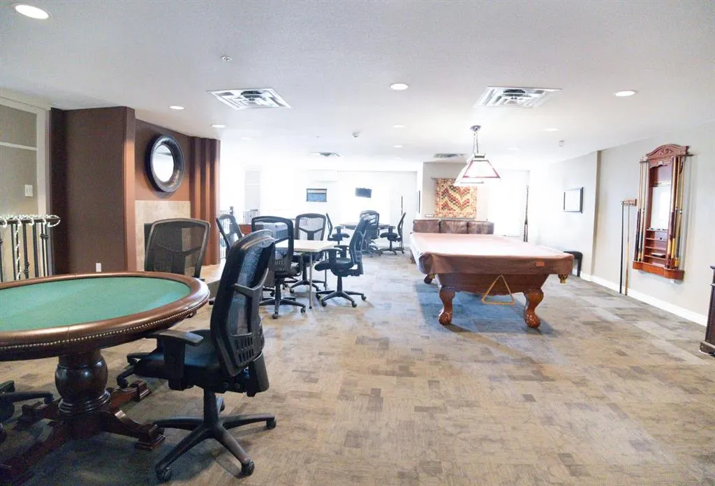 6 Michener Boulevard, ##123