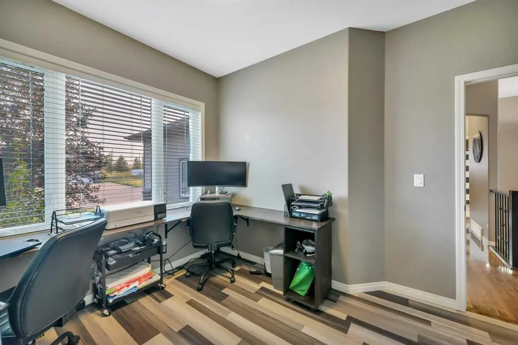 34 Leaside Crescent