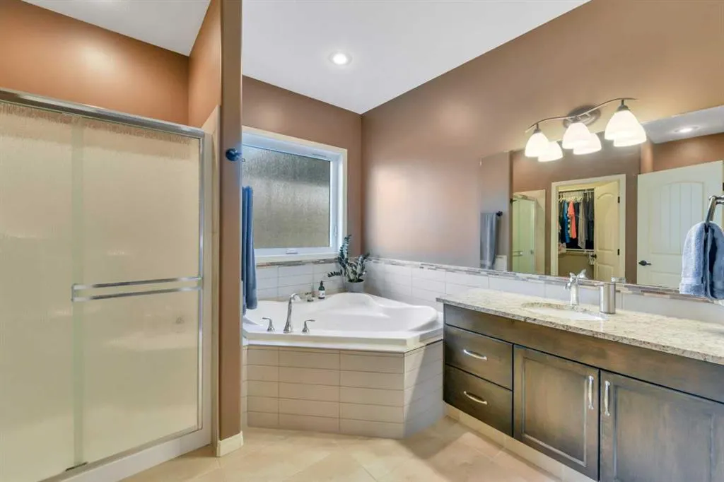 34 Leaside Crescent